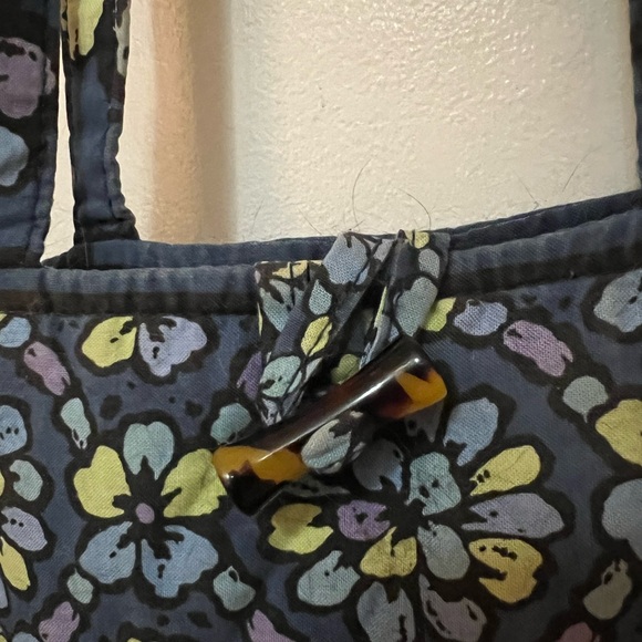 VB Shoulder tote - Picture 2 of 4